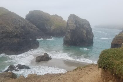 Best things to do in Cornwall. Visit Kynance Cove.