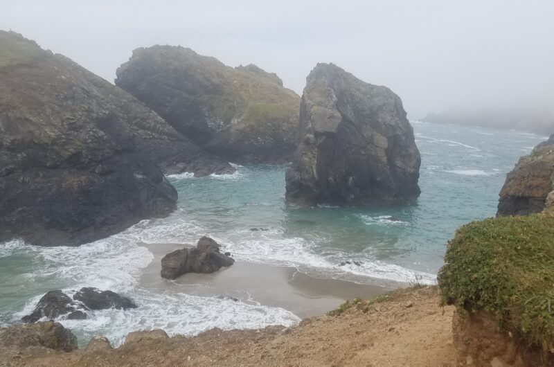 Best things to do in Cornwall. Visit Kynance Cove.