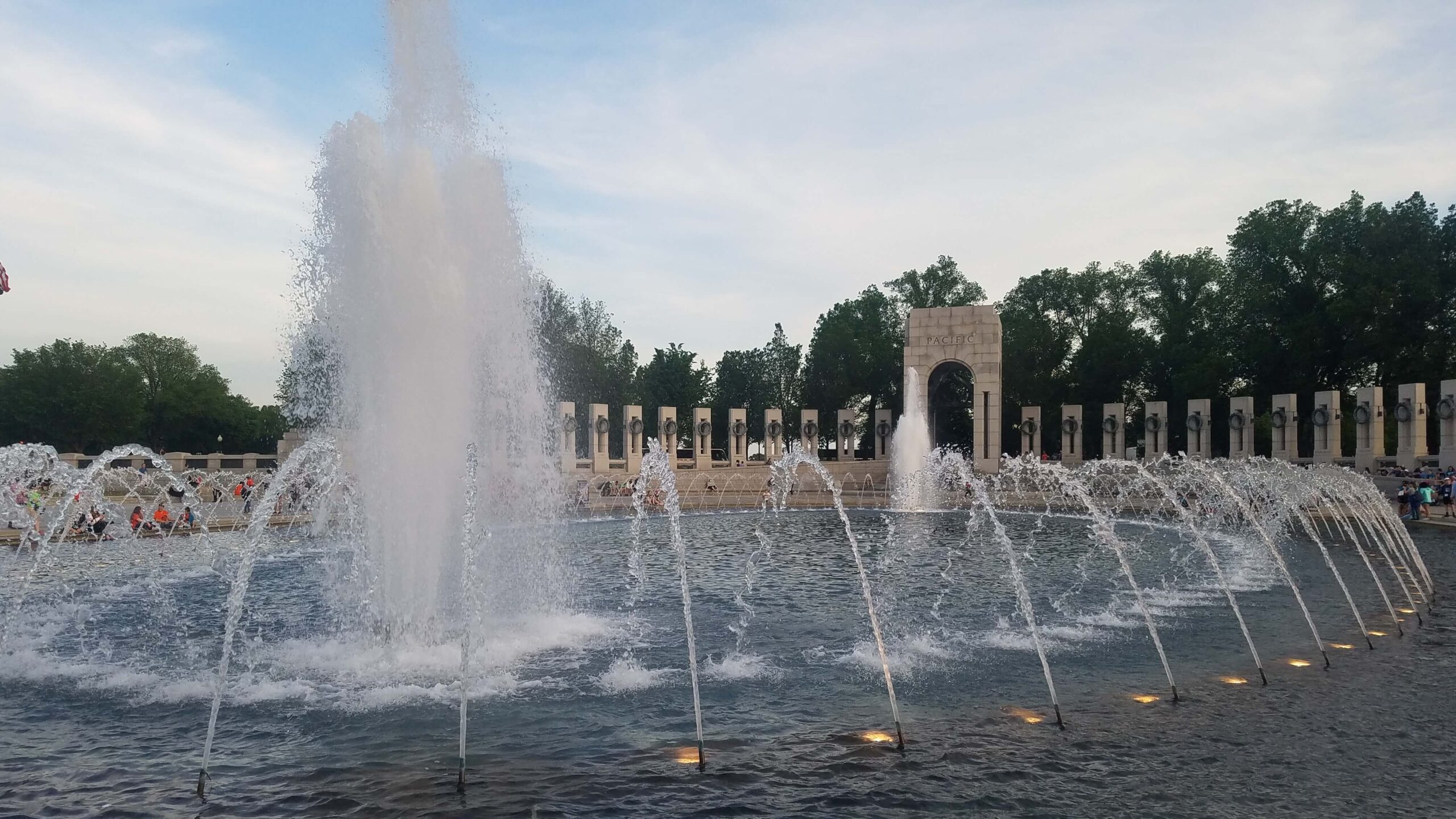 Best things to do in Washington DC is to visit the WW2 memorial