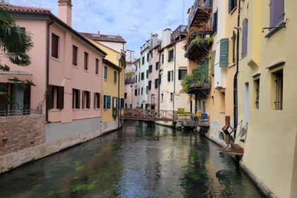 One of the best things to do in Treviso is to follow the canals.