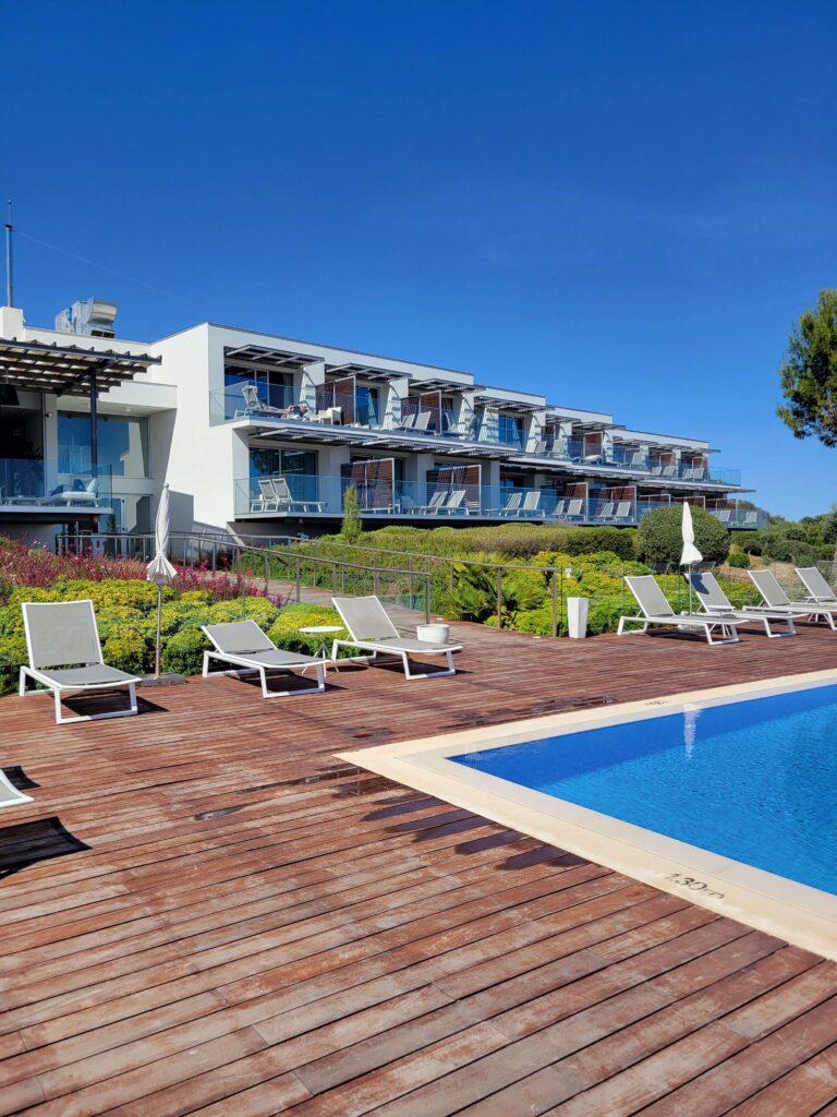 Ultimate Review of Palmares Beach House Hotel: The pool and rooms