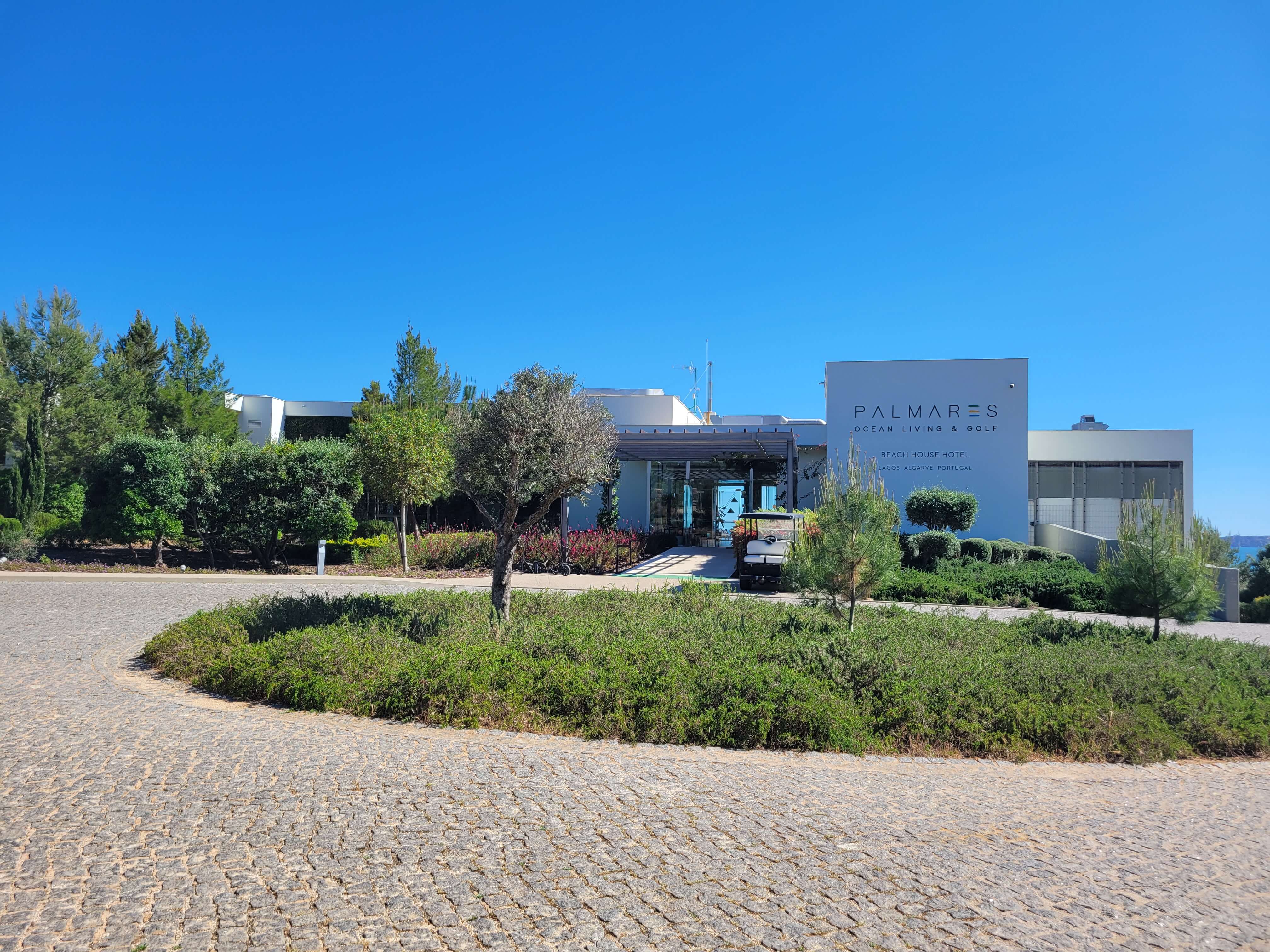 Palmares Beach House Hotel Review: Entrance to Hotel