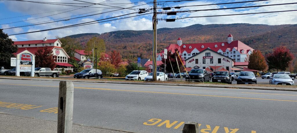 Best Hotels in White Mountains of New Hampshire: Lincoln Main Street