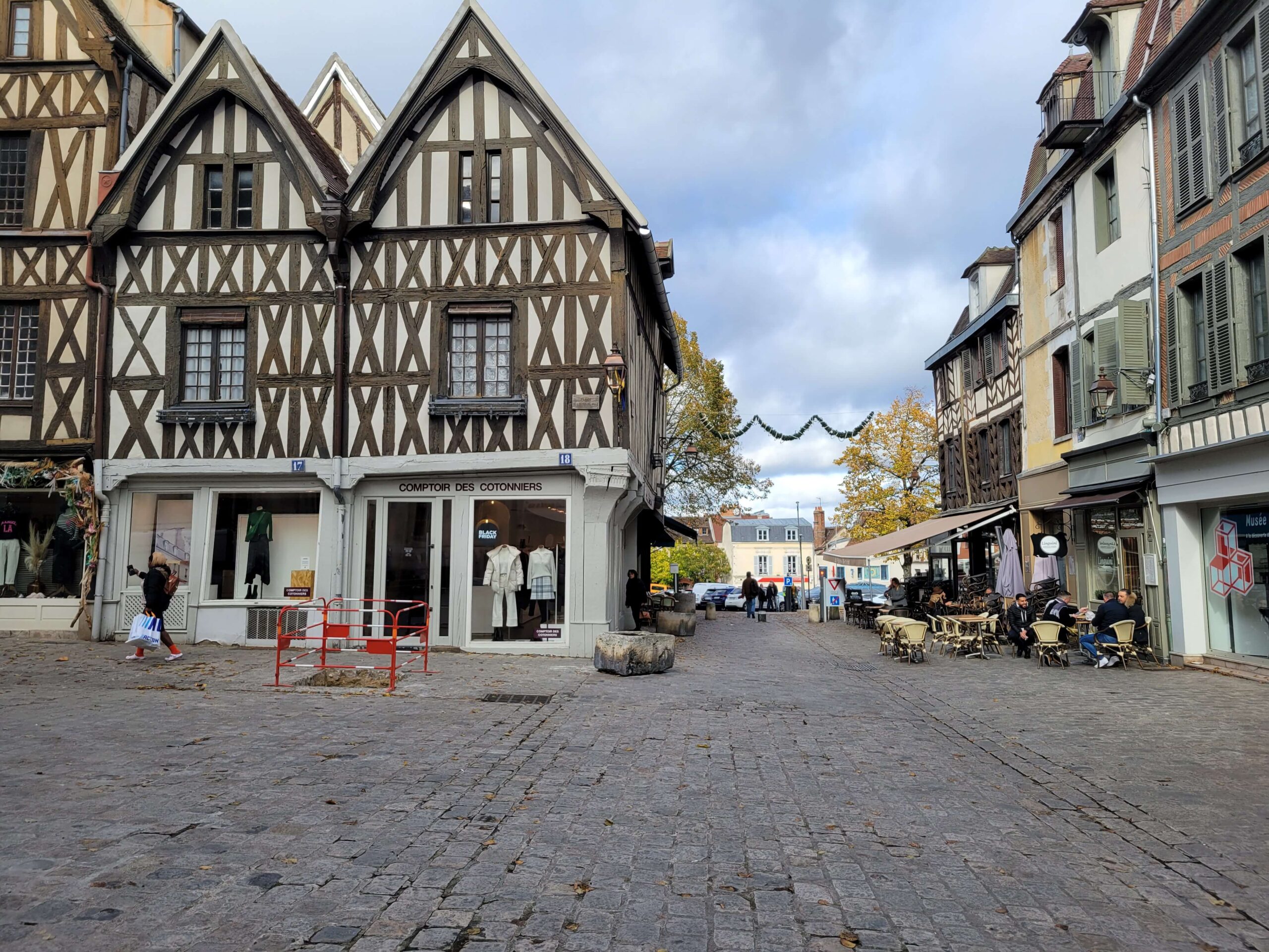 Is November a good time to visit Burgundy, France?